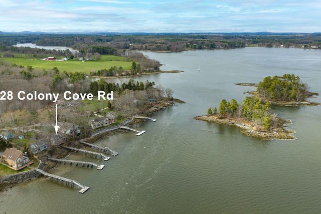 28 Colony Cove Road, Durham, NH 03824