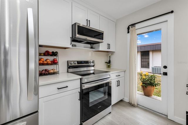 232 W HENRY STREET, Punta Gorda, FL 33950