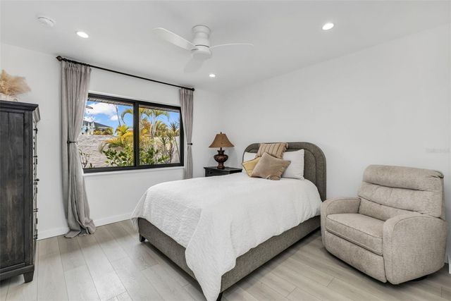 232 W HENRY STREET, Punta Gorda, FL 33950