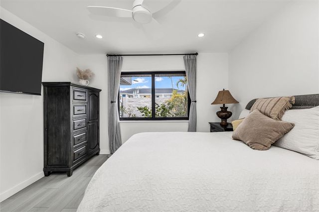 232 W HENRY STREET, Punta Gorda, FL 33950