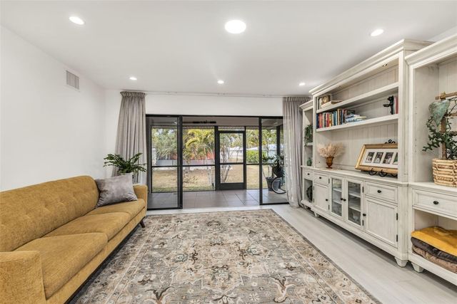 232 W HENRY STREET, Punta Gorda, FL 33950