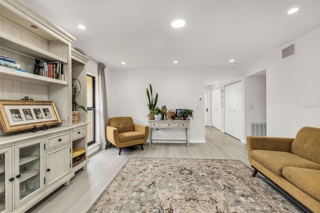 232 W HENRY STREET, Punta Gorda, FL 33950