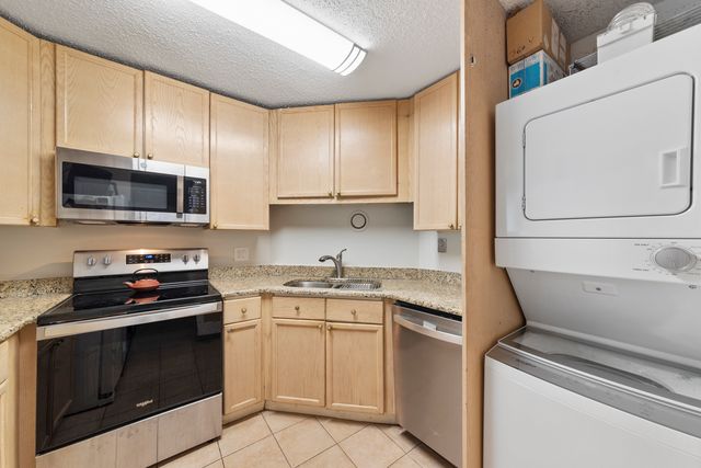 195 N HARBOR Drive 3604, Chicago, IL 60601