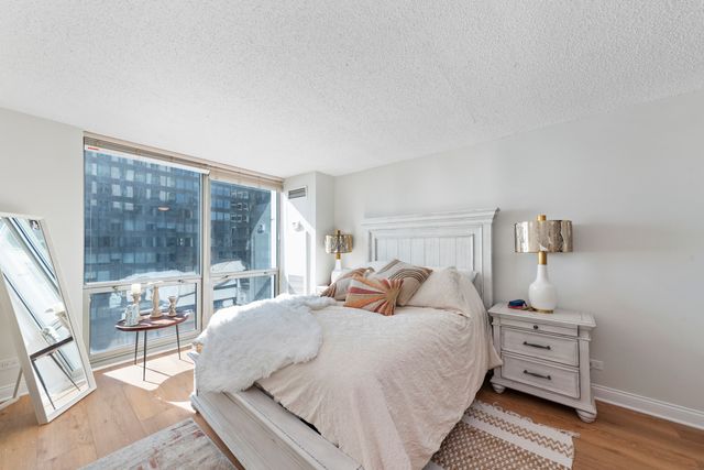 195 N HARBOR Drive 3604, Chicago, IL 60601