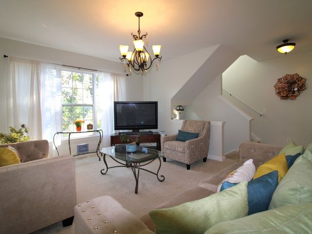 120 Melrose Court, South Elgin, IL 60177