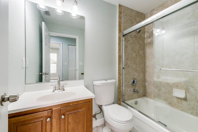 4948 SE 42nd Street, Okeechobee, FL 34974