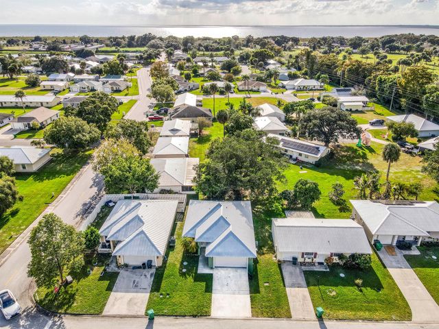 4948 SE 42nd Street, Okeechobee, FL 34974