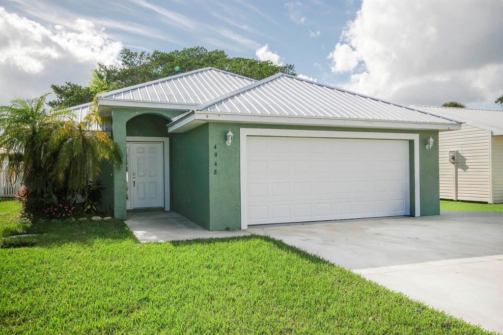 4948 SE 42nd Street, Okeechobee, FL 34974