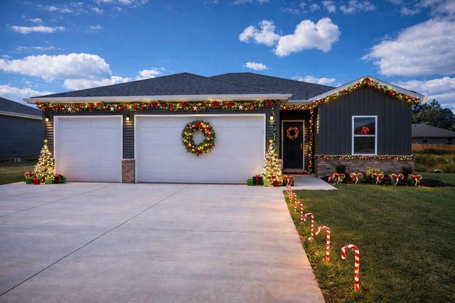 1726 Cash Drive, Mt Vernon, MO 65712