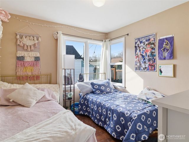 302 S Albert Street, Port Angeles, WA 98362