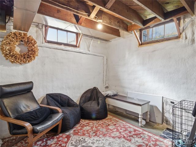 302 S Albert Street, Port Angeles, WA 98362