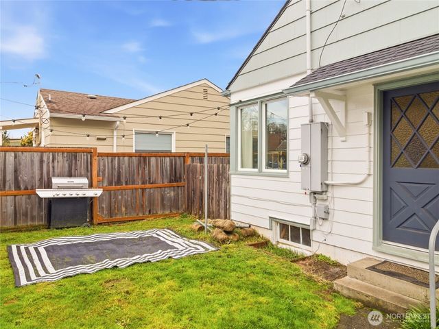 302 S Albert Street, Port Angeles, WA 98362