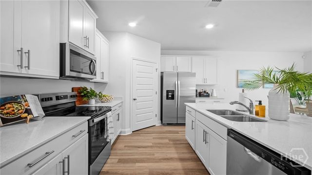 1074 Bergamot Road, Bloomingdale, GA 31302