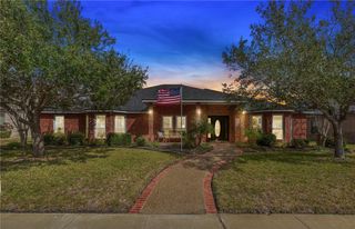 4222 Pontchartrain Dr, Corpus Christi, TX 78413