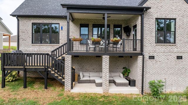 1116 Players Ridge Road, Hickory, NC 28601