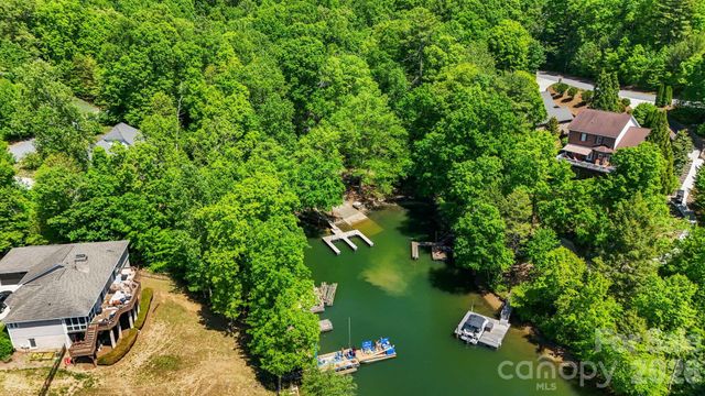 1116 Players Ridge Road, Hickory, NC 28601
