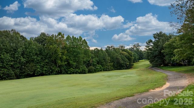 1116 Players Ridge Road, Hickory, NC 28601
