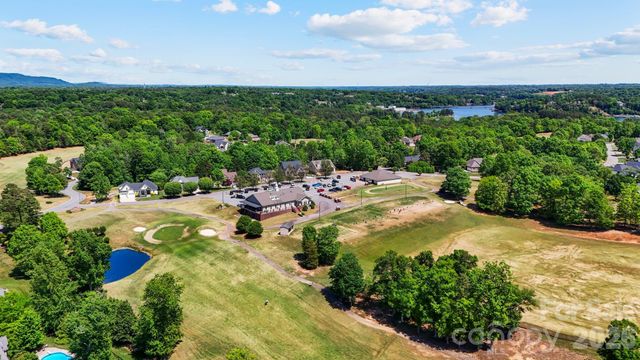 1116 Players Ridge Road, Hickory, NC 28601