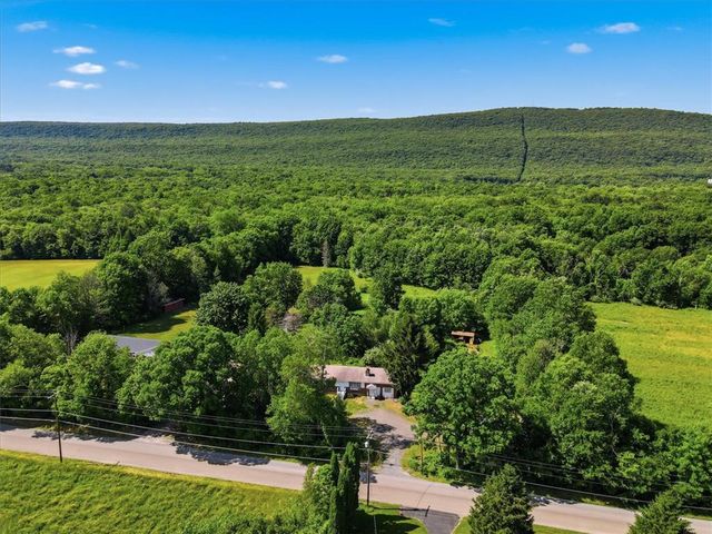 2631 Mountain Road, Jackson Twp, PA 18360