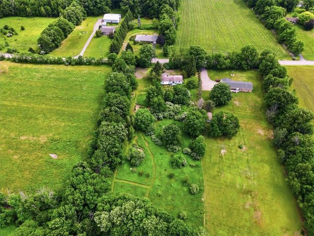 2631 Mountain Road, Jackson Twp, PA 18360