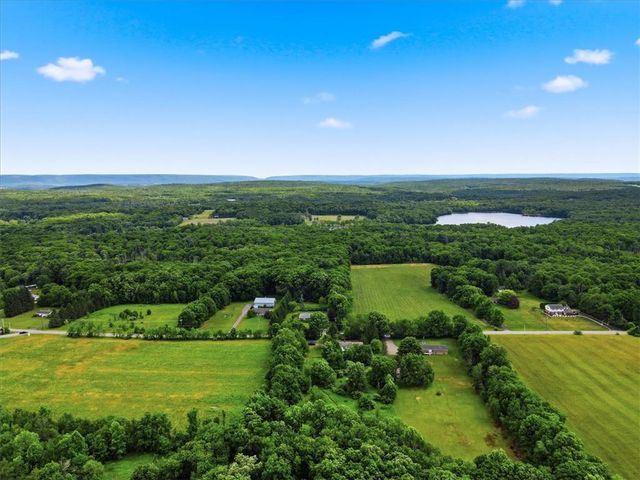 2631 Mountain Road, Jackson Twp, PA 18360