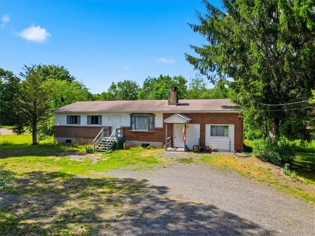 2631 Mountain Road, Jackson Twp, PA 18360