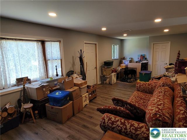 2631 Mountain Road, Jackson Twp, PA 18360