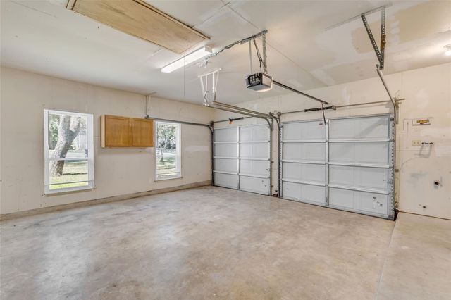 3602 Hillrock DR, Round Rock, TX 78681