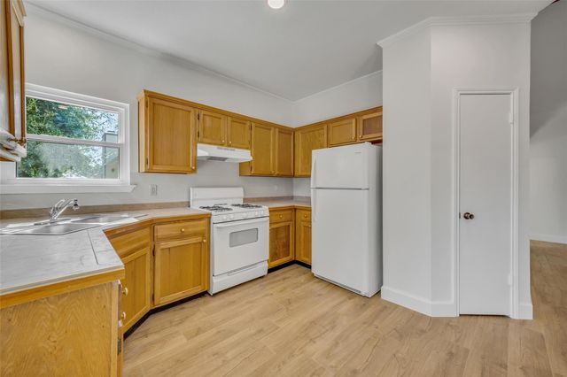 3602 Hillrock DR, Round Rock, TX 78681