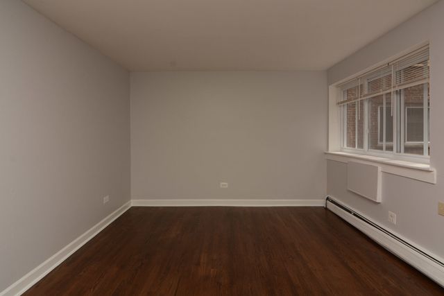 1040 W HOLLYWOOD Avenue 320, Chicago, IL 60660