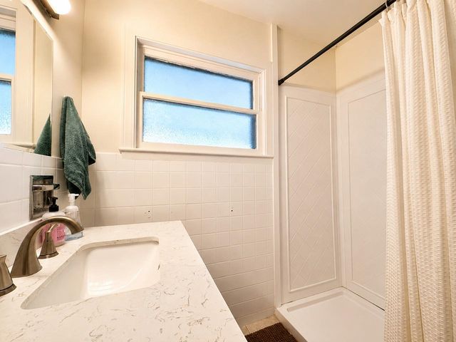 26 Isham Street, Burlington, VT 05401
