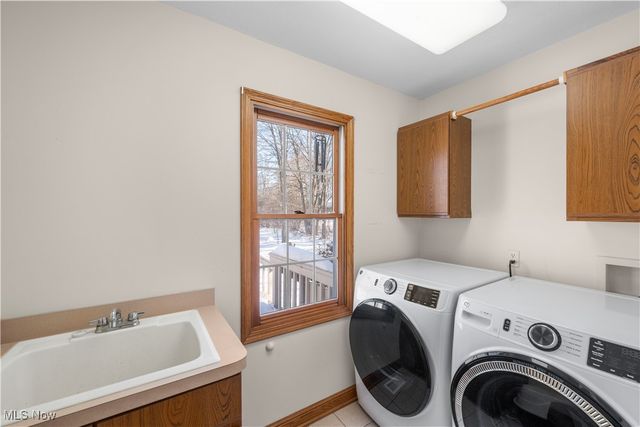 860 Whisperwood Lane, Aurora, OH 44202