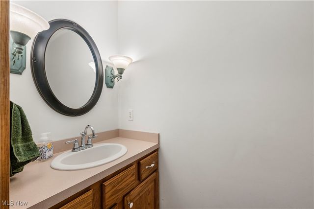 860 Whisperwood Lane, Aurora, OH 44202