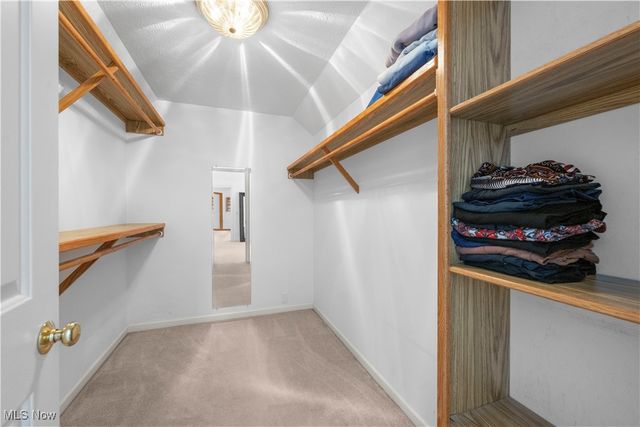 860 Whisperwood Lane, Aurora, OH 44202