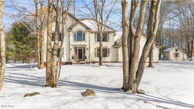 860 Whisperwood Lane, Aurora, OH 44202