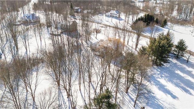 860 Whisperwood Lane, Aurora, OH 44202