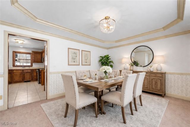 860 Whisperwood Lane, Aurora, OH 44202