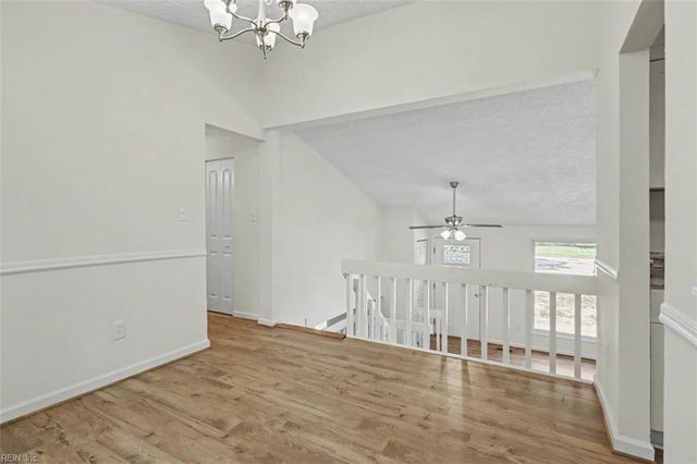 87 Stanley DR, Newport News, VA 23608