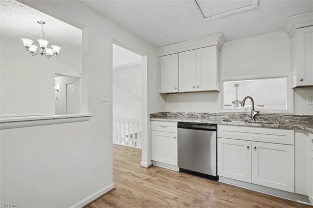 87 Stanley DR, Newport News, VA 23608