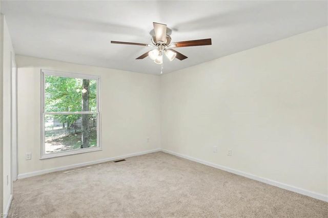 87 Stanley DR, Newport News, VA 23608