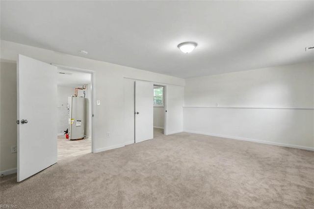 87 Stanley DR, Newport News, VA 23608