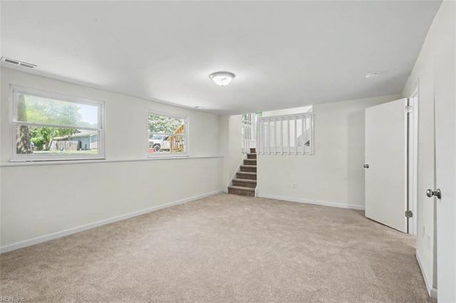 87 Stanley DR, Newport News, VA 23608