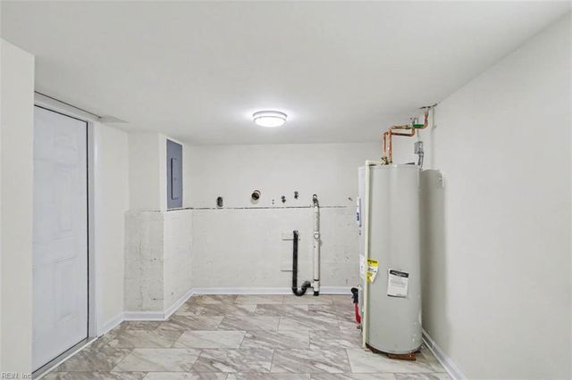 87 Stanley DR, Newport News, VA 23608