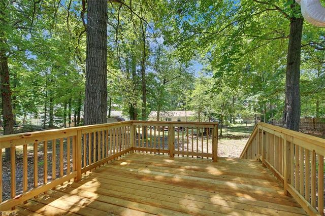 87 Stanley DR, Newport News, VA 23608