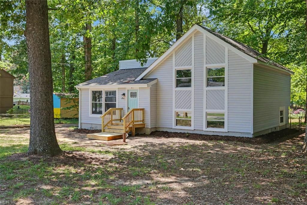 87 Stanley DR, Newport News, VA 23608