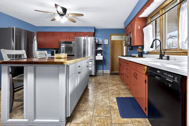 802 E FLORIDA AVENUE, Appleton, WI 54911