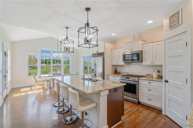 4501 Hollyshire, Clay, NY 13041