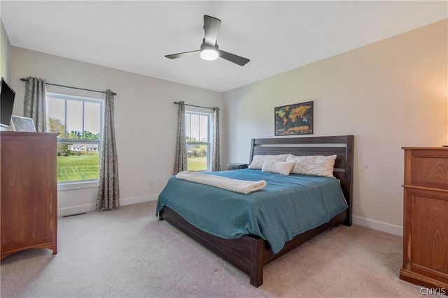 4501 Hollyshire, Clay, NY 13041