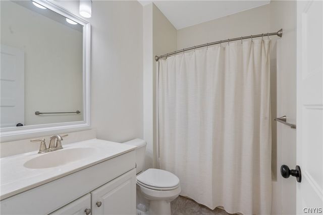4501 Hollyshire, Clay, NY 13041