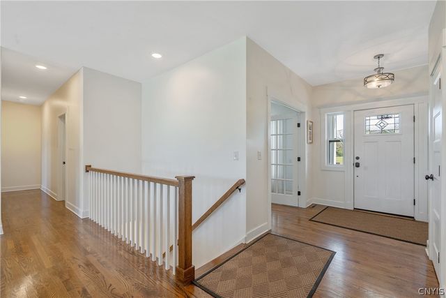 4501 Hollyshire, Clay, NY 13041